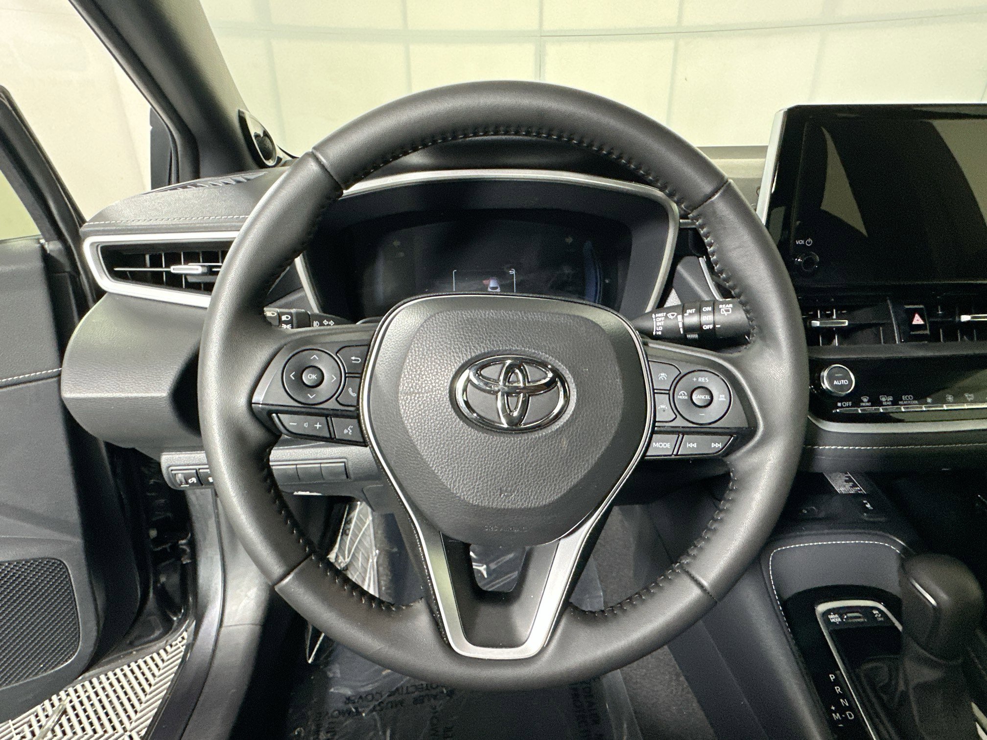 Used 2025 Toyota Corolla XSE image 15