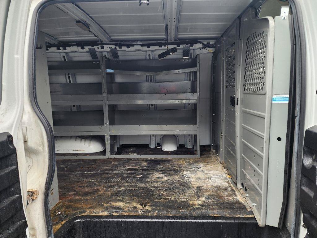 Used 2019 Chevrolet Express 2500 w/ Driver Convenience Package RWD image 20