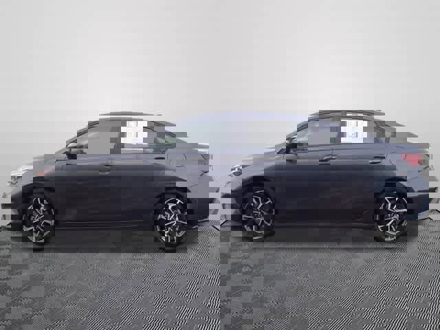 Used 2023 Kia Forte LXS image 2