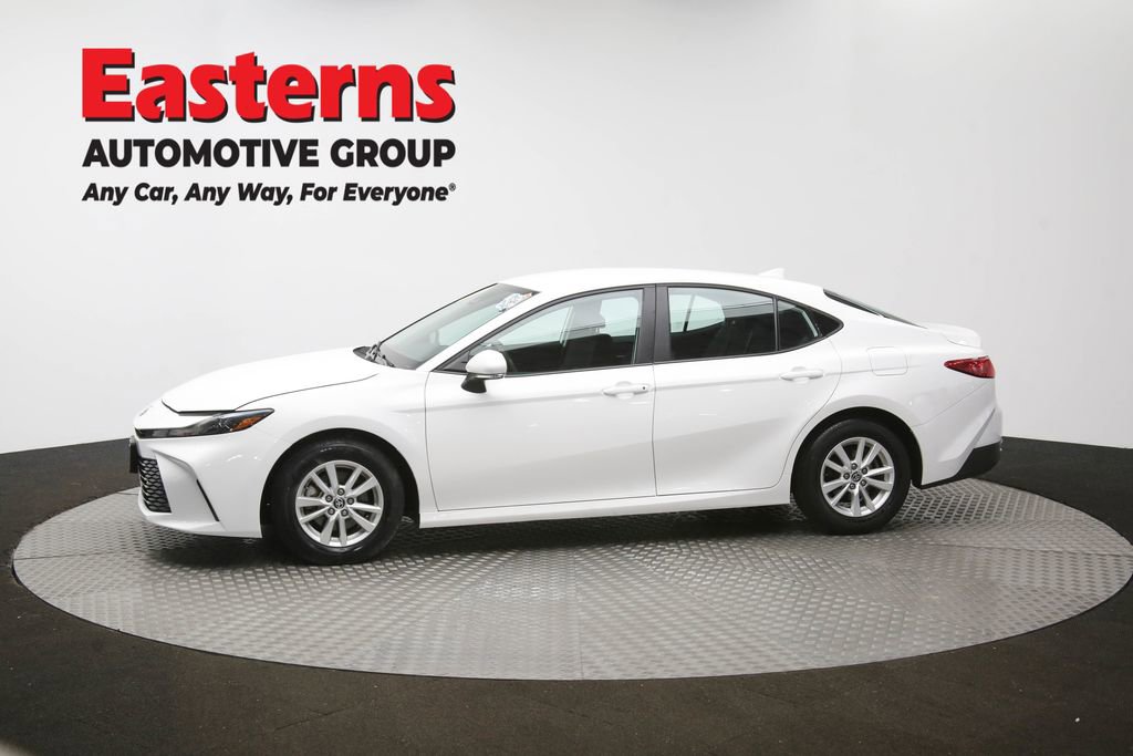Used 2025 Toyota Camry LE image 59