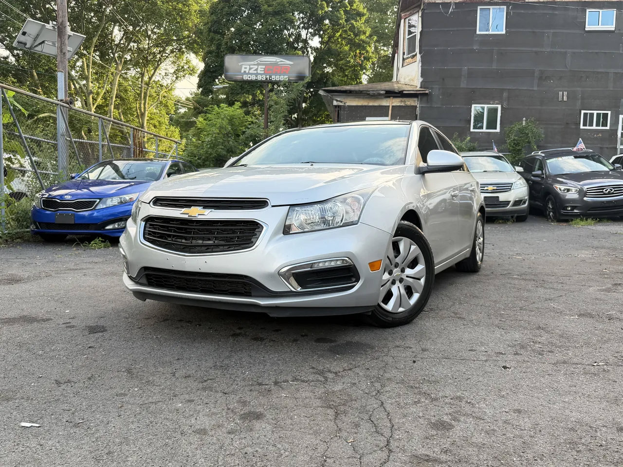 Used 2015 Chevrolet Cruze LT FWD image 4