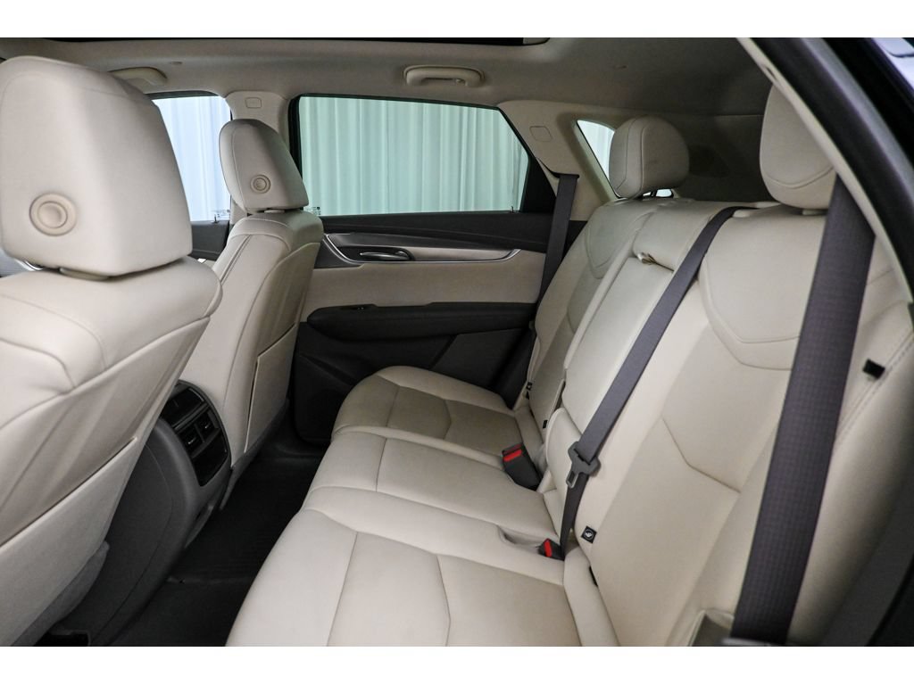 Certified 2022 Cadillac XT5 Premium Luxury FWD image 23