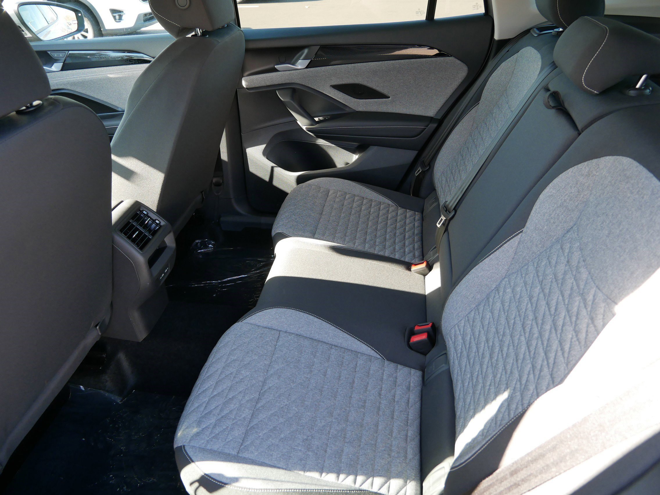 New 2026 Volkswagen Tiguan S image 8