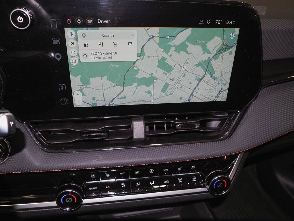 New 2026 Chevrolet Equinox RS w/ Convenience Package III FWD image 9