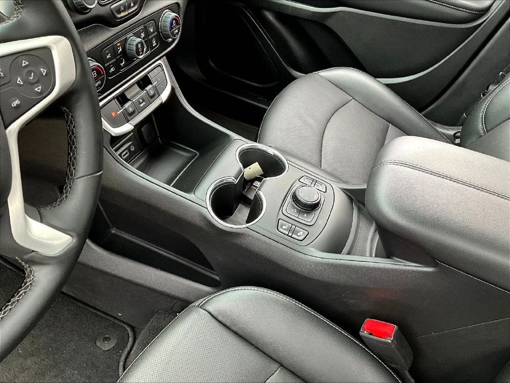 Used 2023 GMC Terrain SLT AWD/4WD image 23