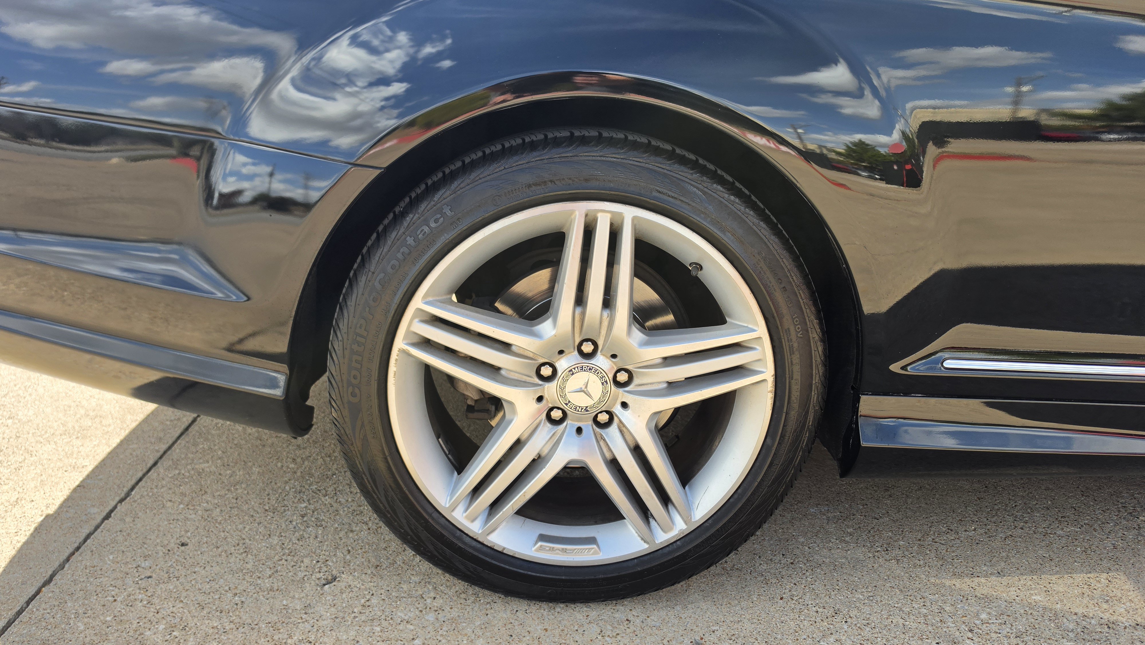 Used 2012 Mercedes-Benz CL 550 4MATIC w/ Sport Pkg image 17