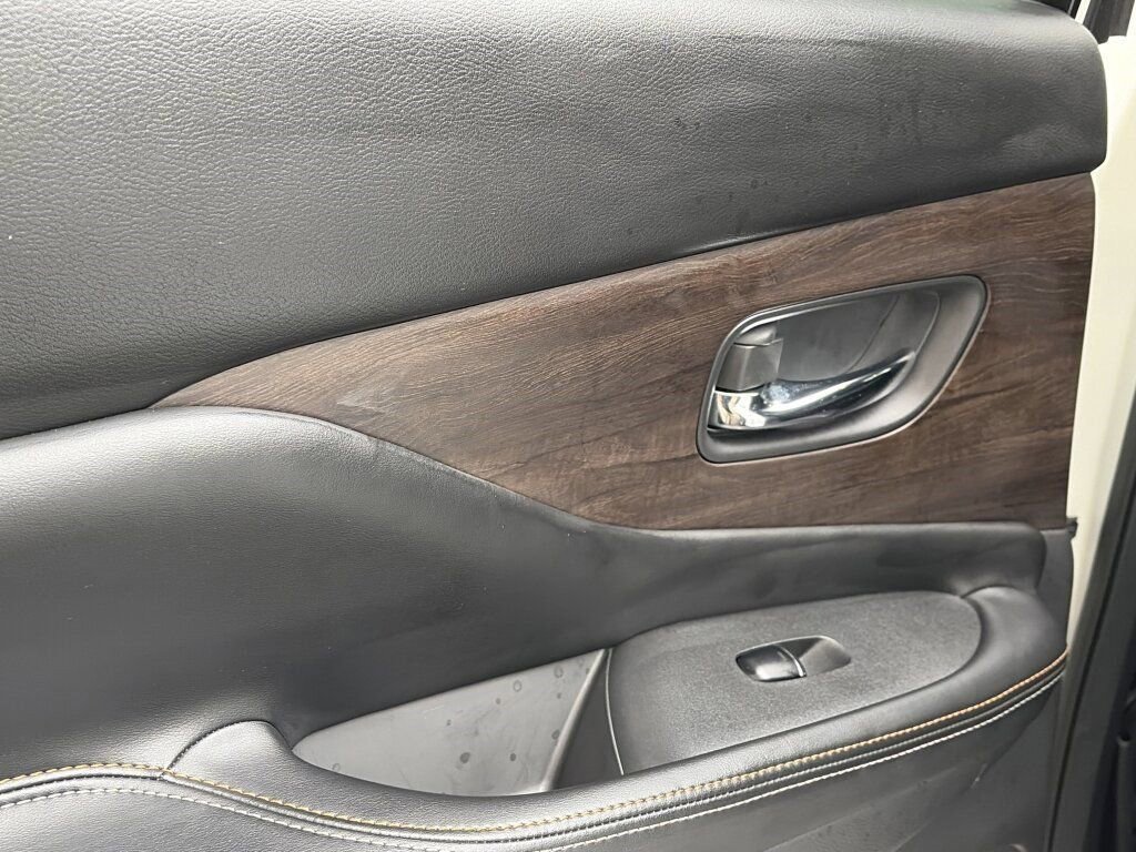Certified 2024 Nissan Murano Platinum w/ Cargo Package image 32