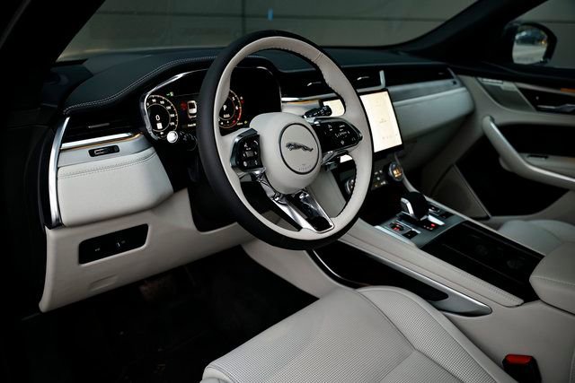 New 2026 Jaguar F-PACE R-Dynamic S AWD/4WD image 17