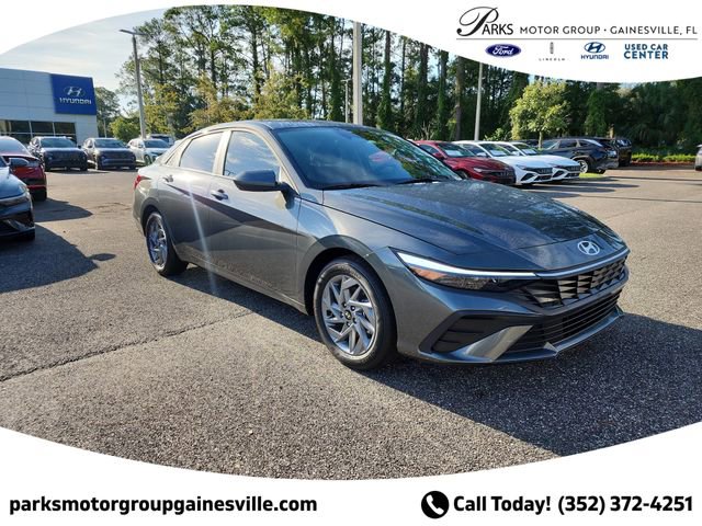New 2025 Hyundai Elantra Blue FWD image 1