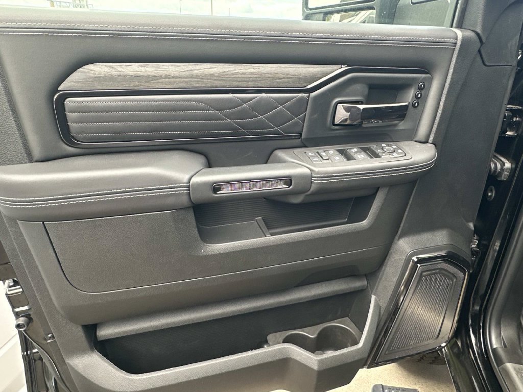 New 2026 RAM 3500 Limited AWD/4WD image 19