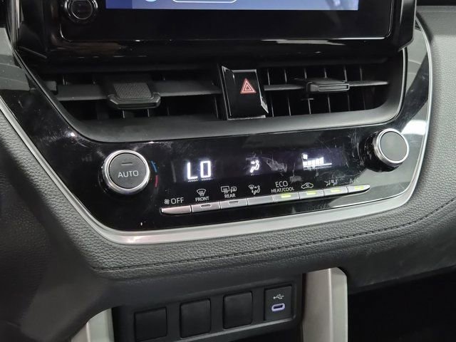 Used 2024 Toyota Corolla Cross SE image 29