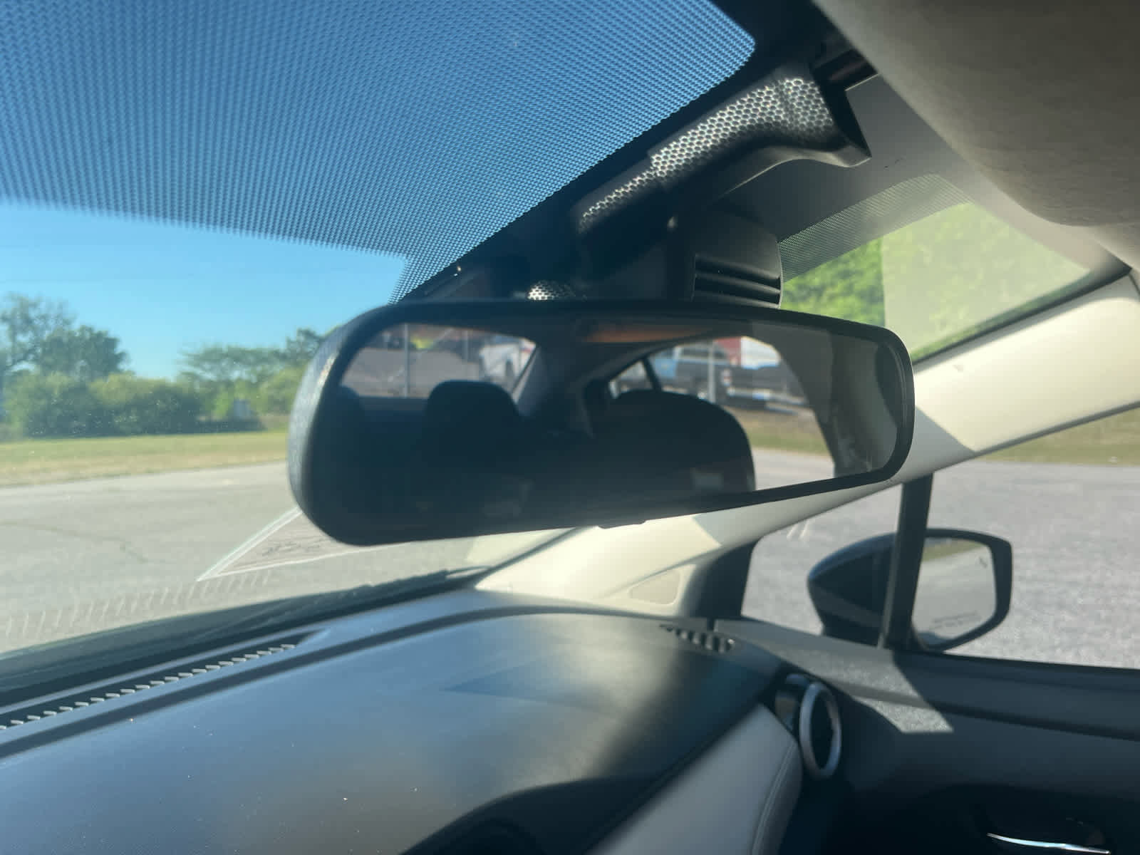 Used 2020 Nissan Versa SV image 21