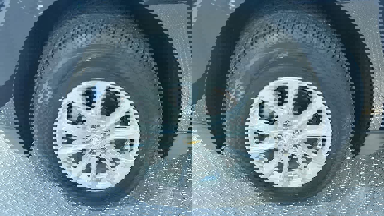 Used 2021 Chevrolet Equinox LT image 10