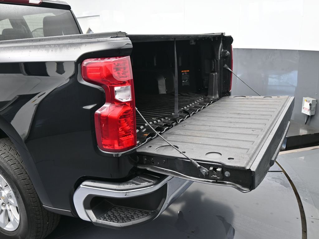 Used 2023 Chevrolet Silverado 1500 LT image 40