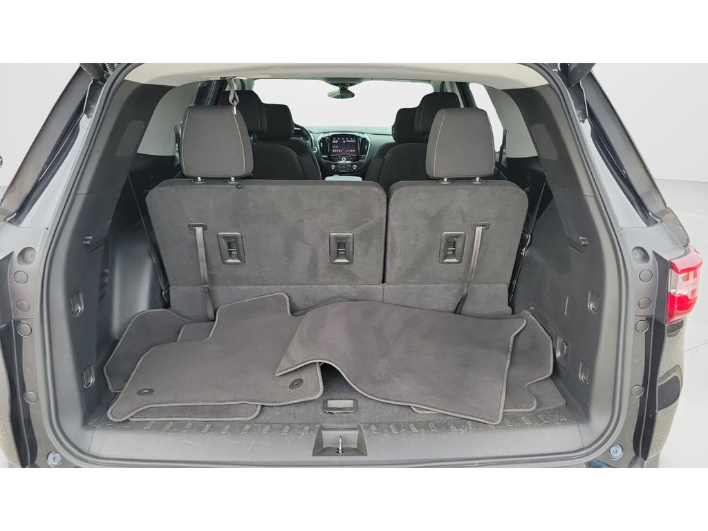 Used 2021 Chevrolet Traverse LT FWD image 11