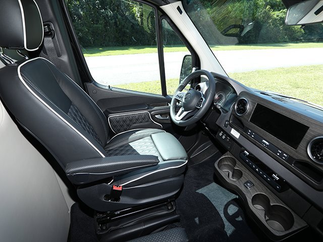 Used 2023 Mercedes-Benz Sprinter 3500 image 14