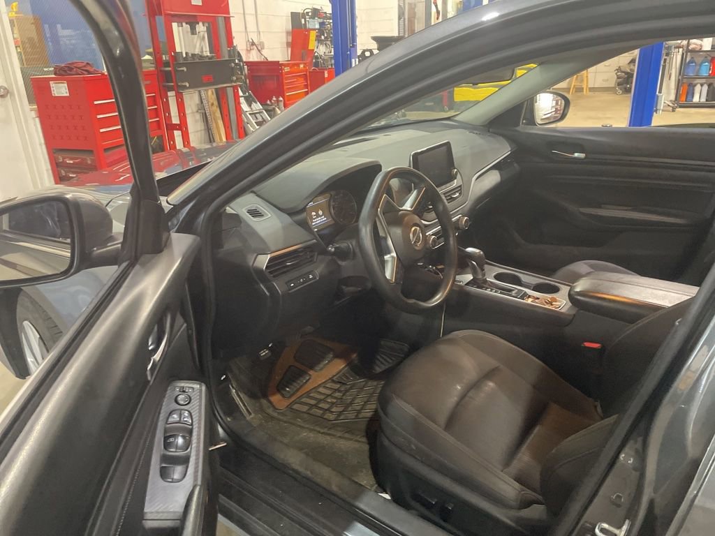 Used 2020 Nissan Altima 2.5 S FWD image 12