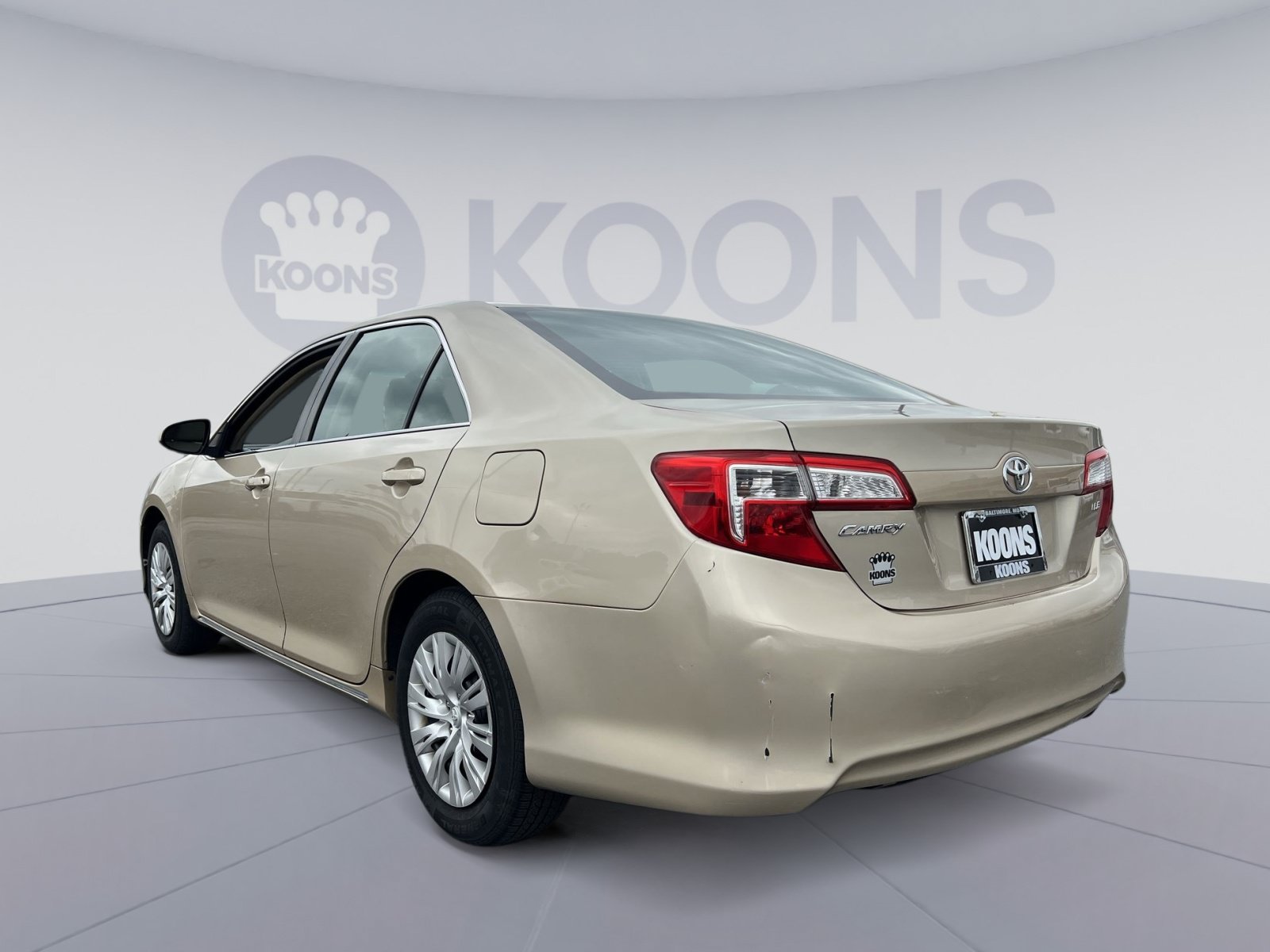 Used 2012 Toyota Camry LE FWD image 4