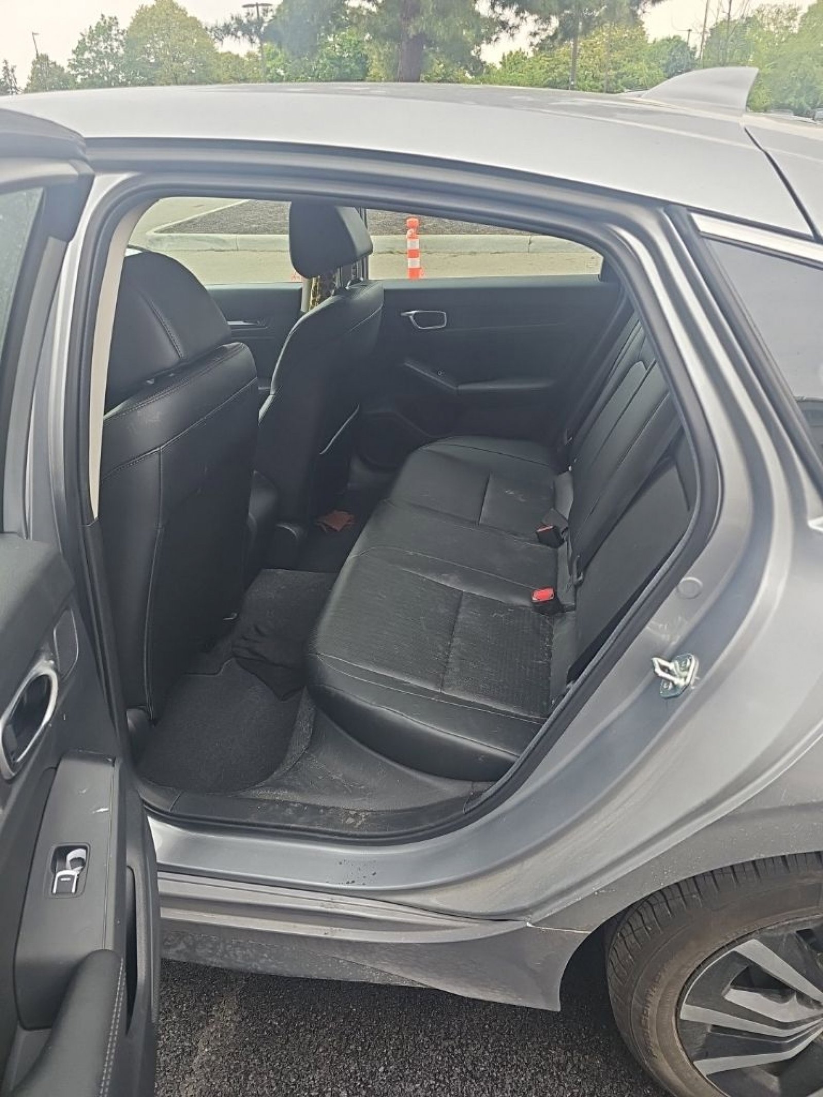 Used 2024 Honda Civic EX-L image 6