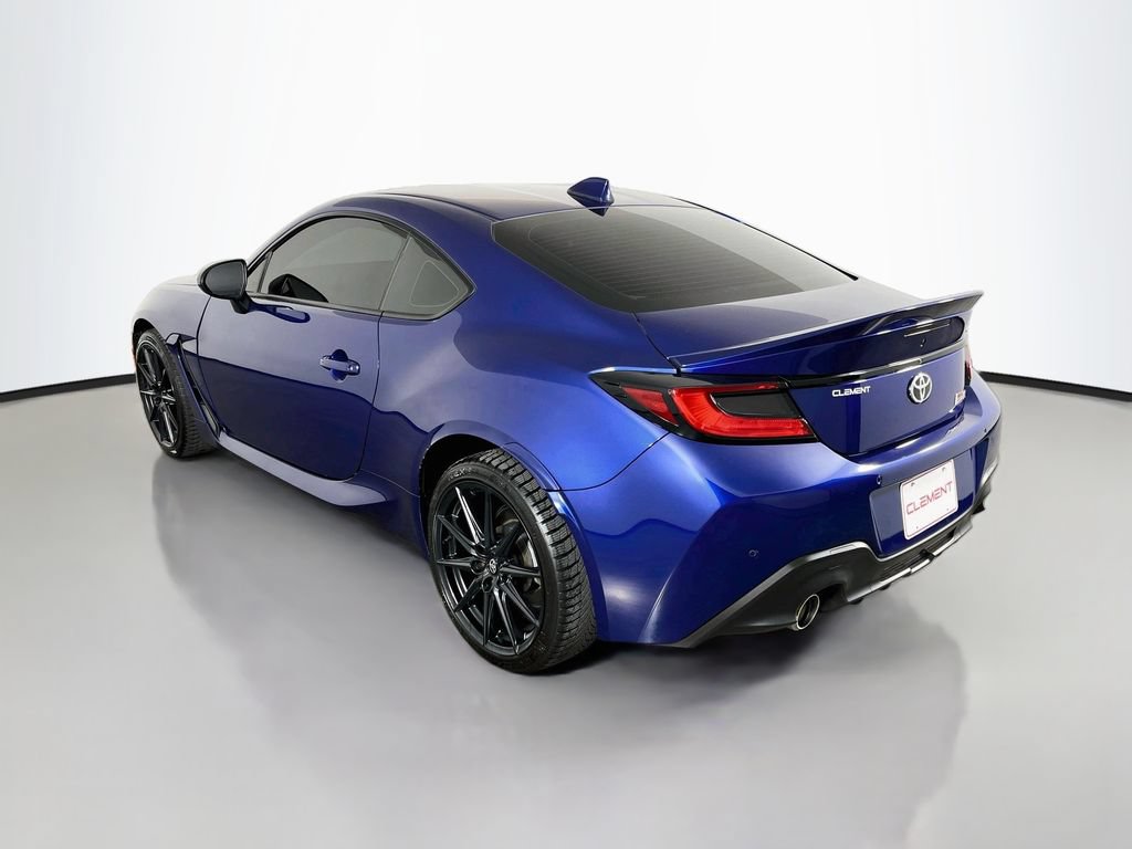Used 2024 Toyota GR86 Premium RWD image 9