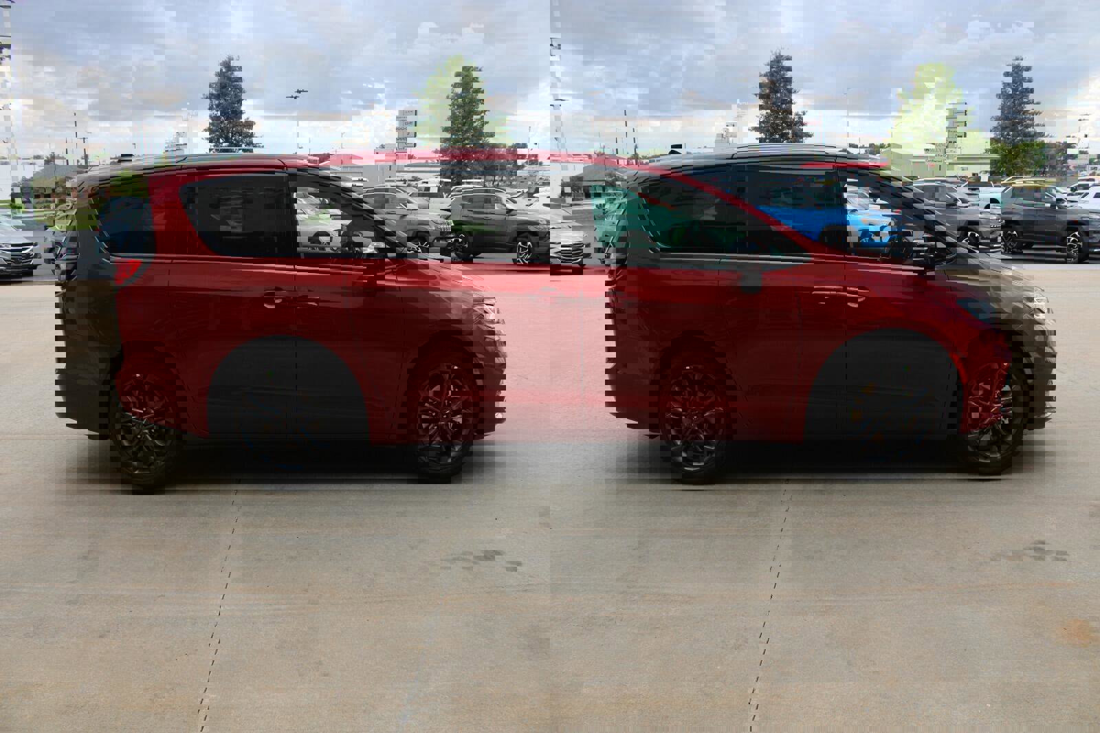 New 2026 Chrysler Pacifica Select image 5