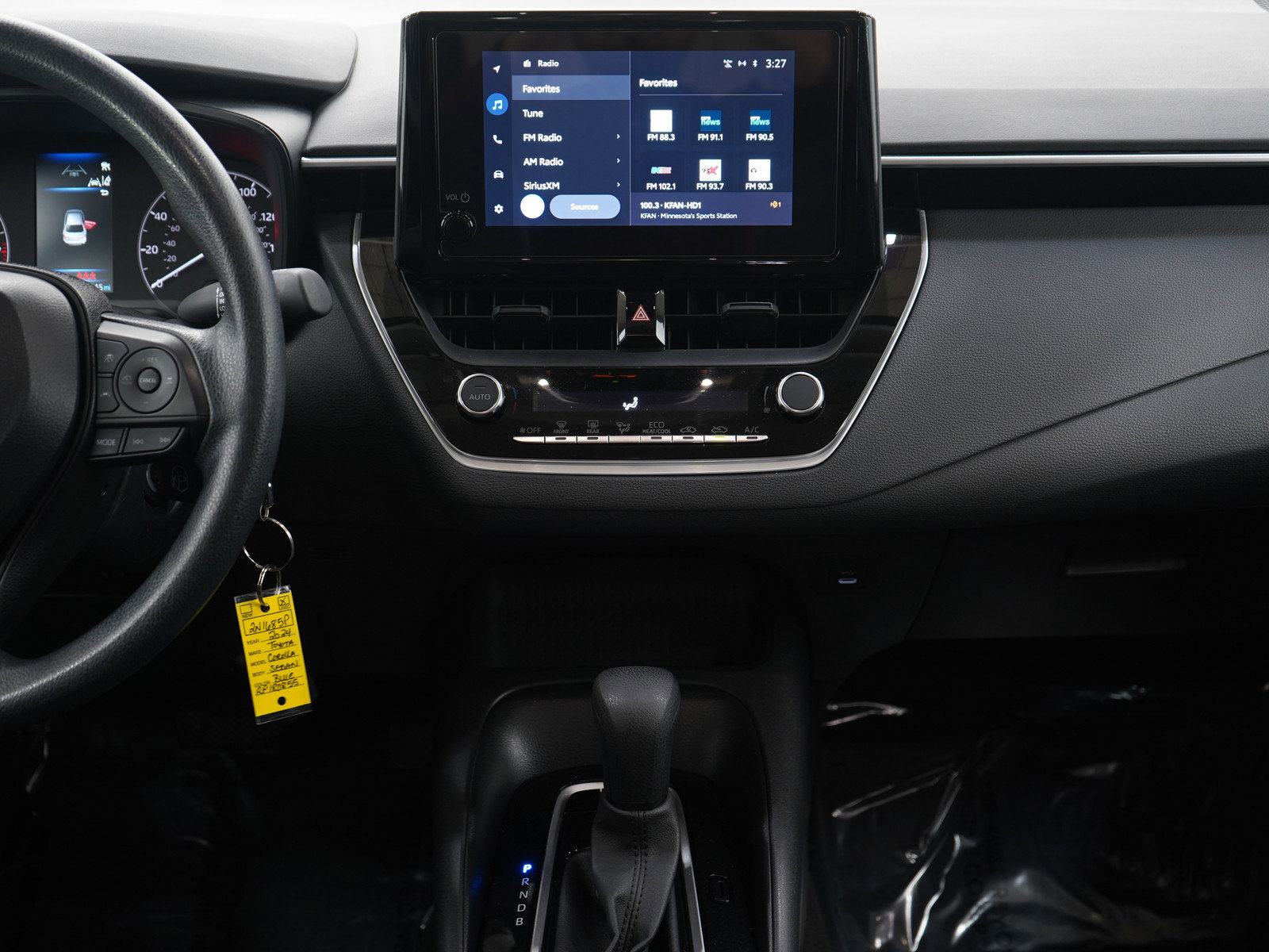 Used 2024 Toyota Corolla LE image 14