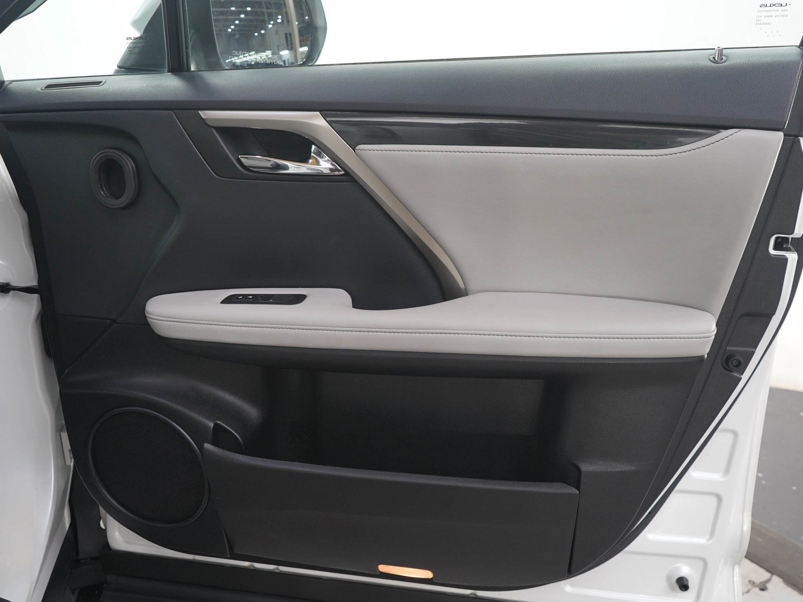 Used 2018 Lexus RX 350 AWD w/ Accessory Package image 9