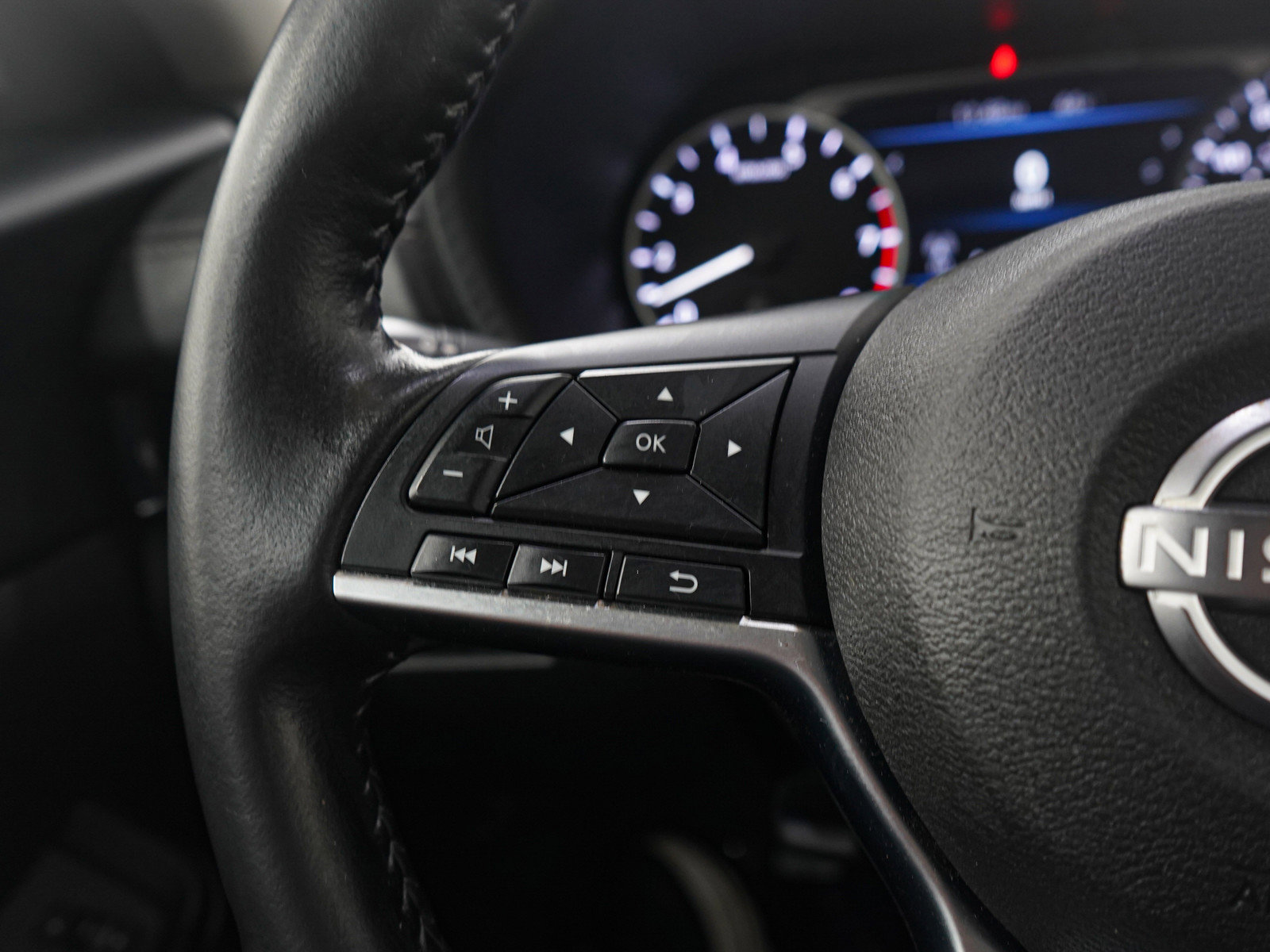 Used 2024 Nissan Sentra SV w/ All-Weather Package image 24