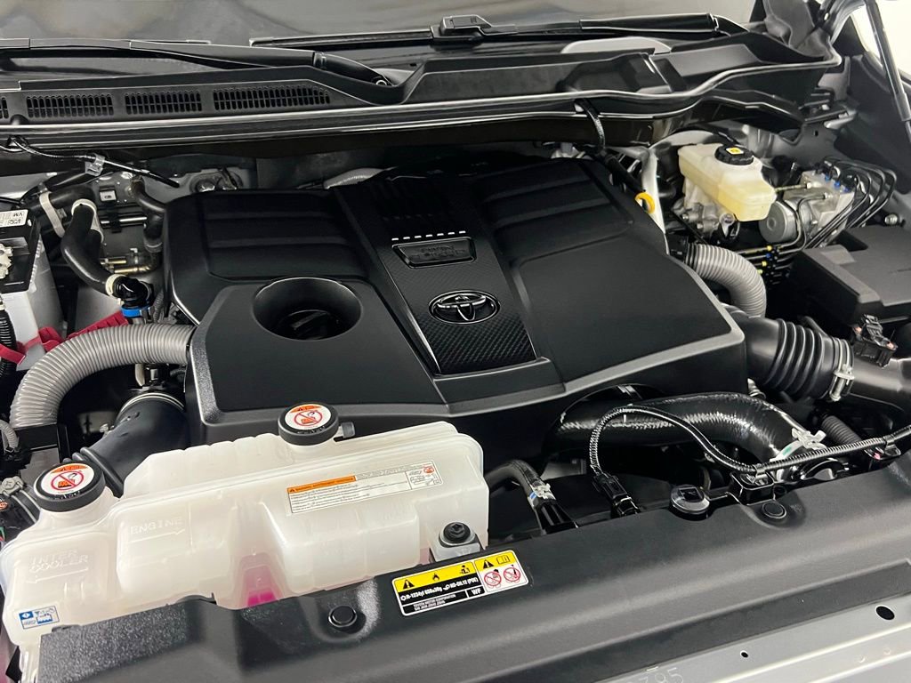 Used 2025 Toyota Tundra Limited image 34