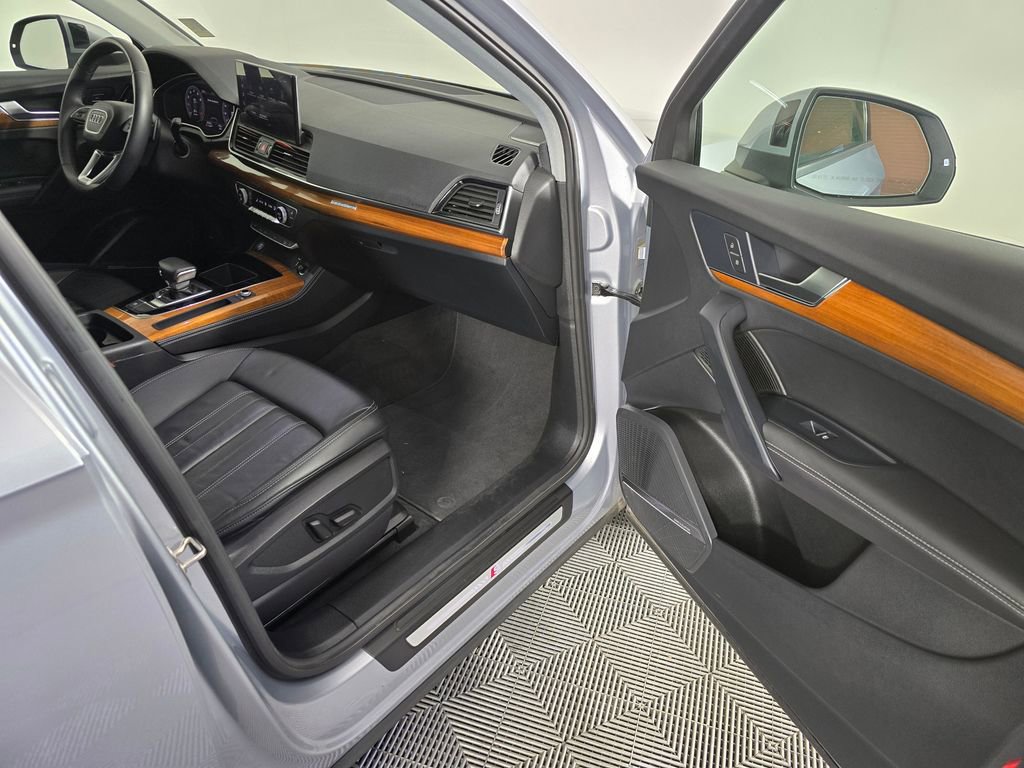 Used 2023 Audi Q5 2.0T Premium Plus AWD/4WD image 12