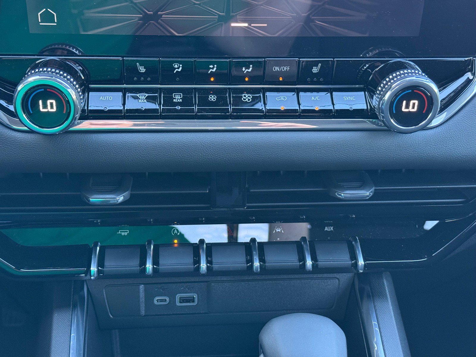 New 2026 GMC Canyon Elevation w/ Convenience Package image 19