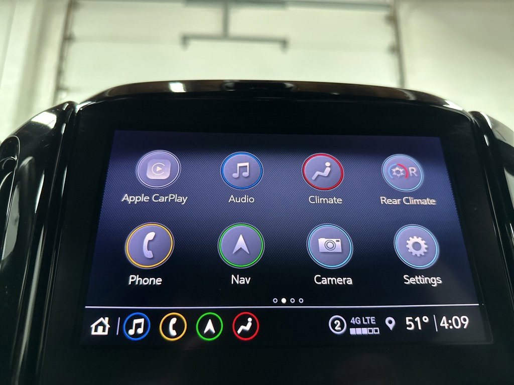 Used 2023 Chevrolet Traverse RS image 26