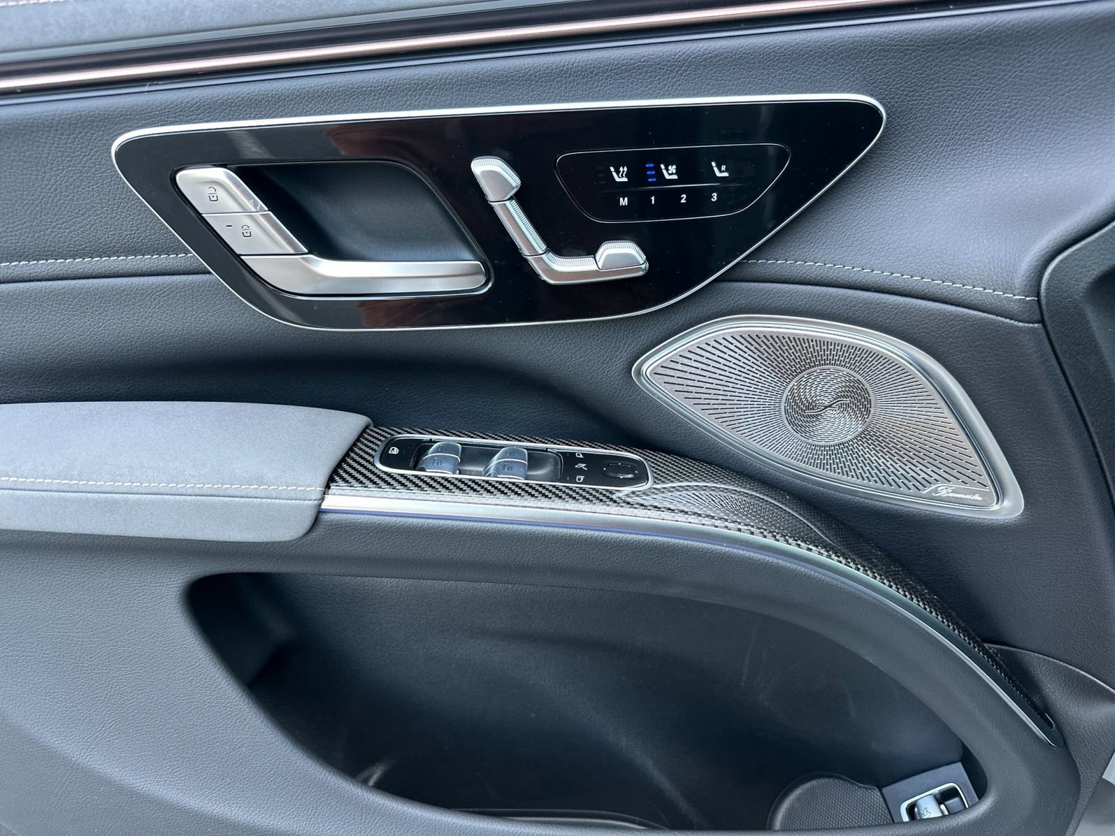 New 2026 Mercedes-Benz EQS 400 4MATIC SUV image 11