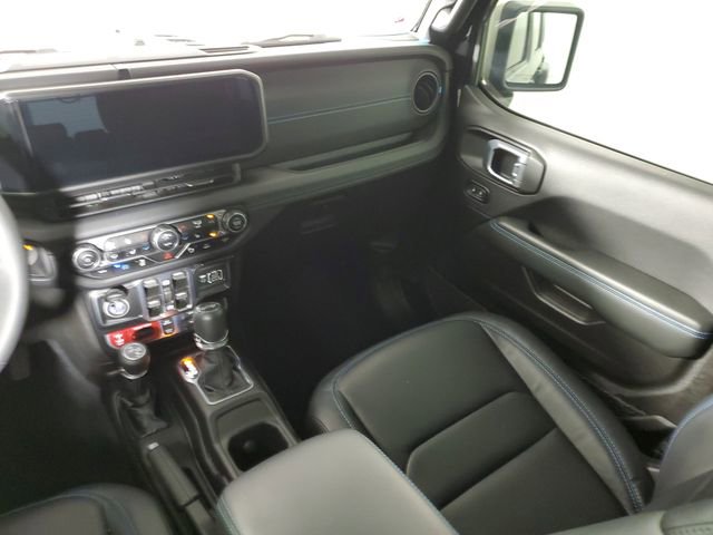 Used 2024 Jeep Wrangler Unlimited Rubicon 4xe image 17
