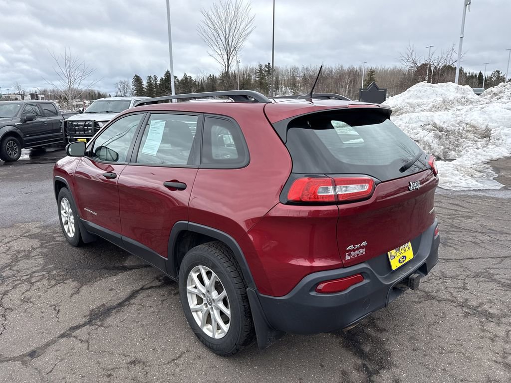 Used 2016 Jeep Cherokee Sport w/ Cold Weather Group AWD/4WD image 8