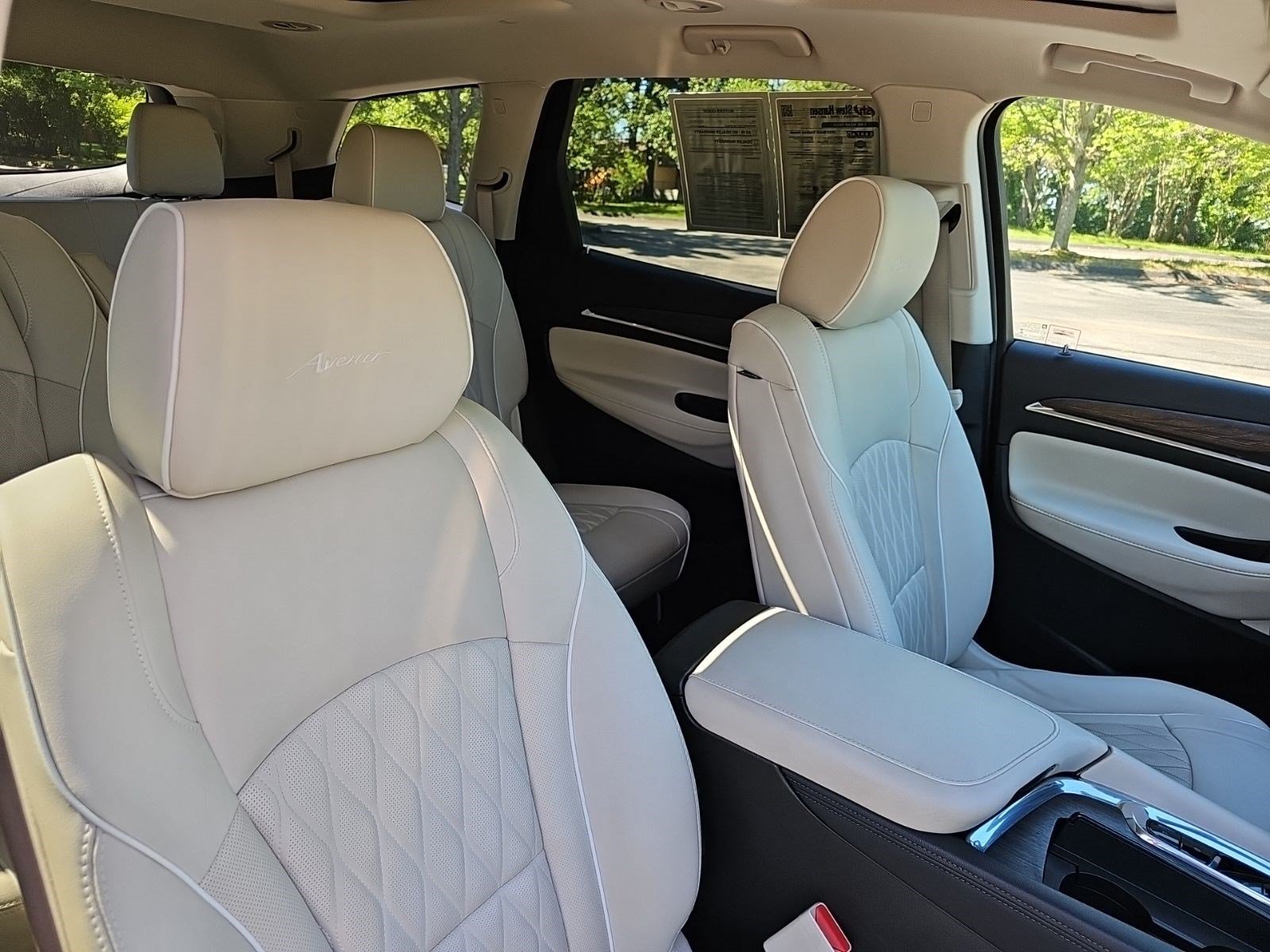 Used 2023 Buick Enclave Avenir w/ Trailering Package, 5000 lbs. AWD/4WD image 12