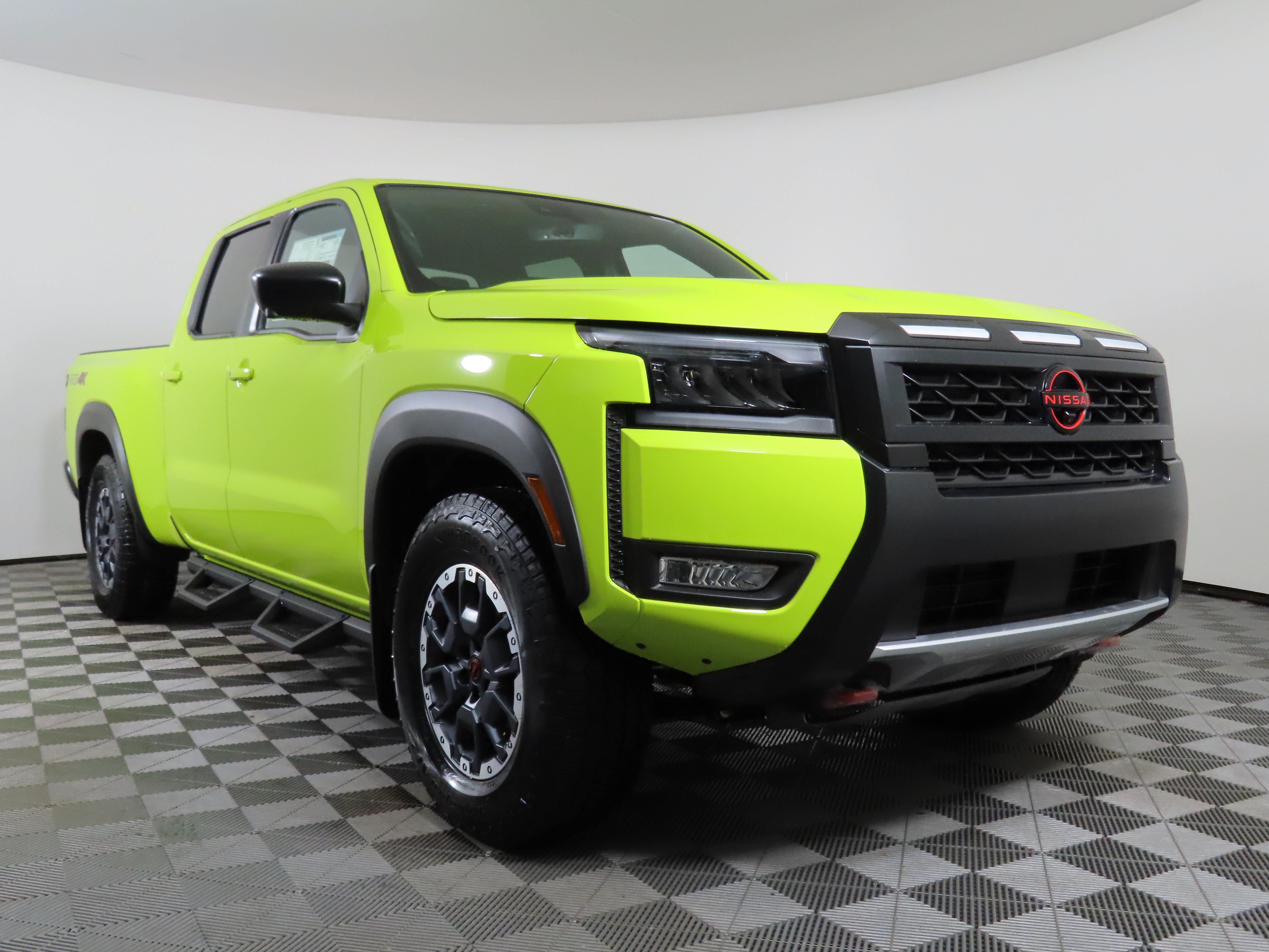 New 2026 Nissan Frontier PRO-4X w/ Pro Premium Package AWD/4WD video 3