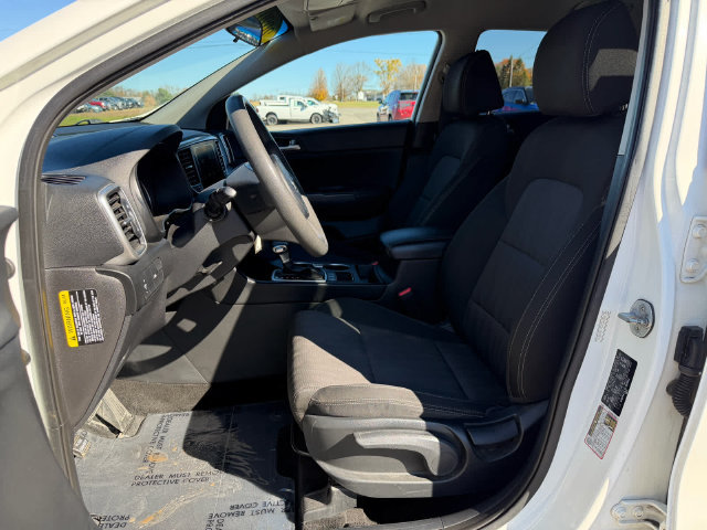 Used 2020 Kia Sportage LX AWD/4WD image 9