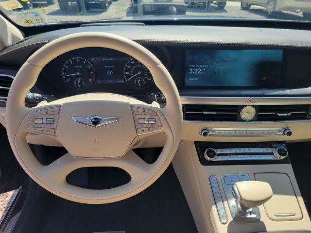 Used 2022 Genesis G90 3.3T Premium RWD image 15