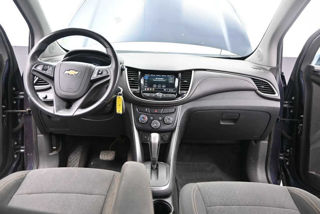 Used 2019 Chevrolet Trax LS w/ Tint and Cruise Package AWD/4WD image 29