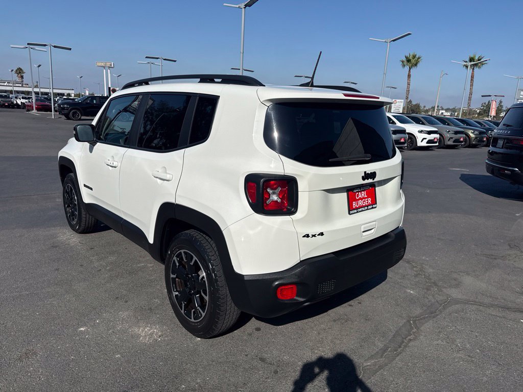 Certified 2023 Jeep Renegade Latitude AWD/4WD image 5