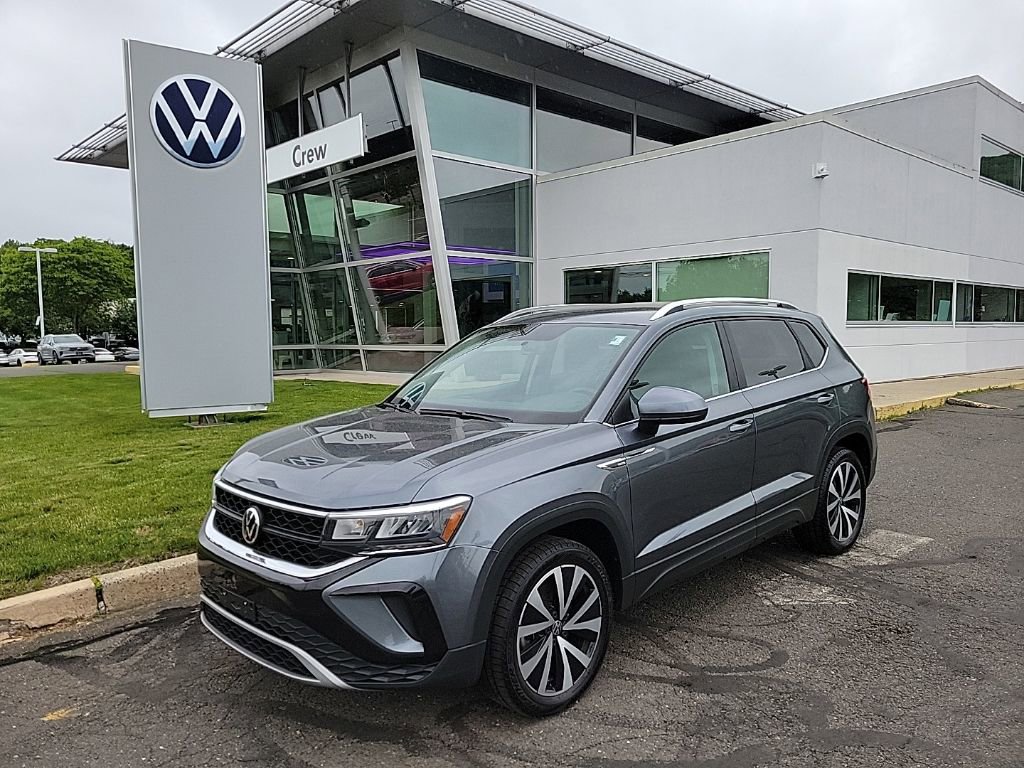 Certified 2022 Volkswagen Taos SE