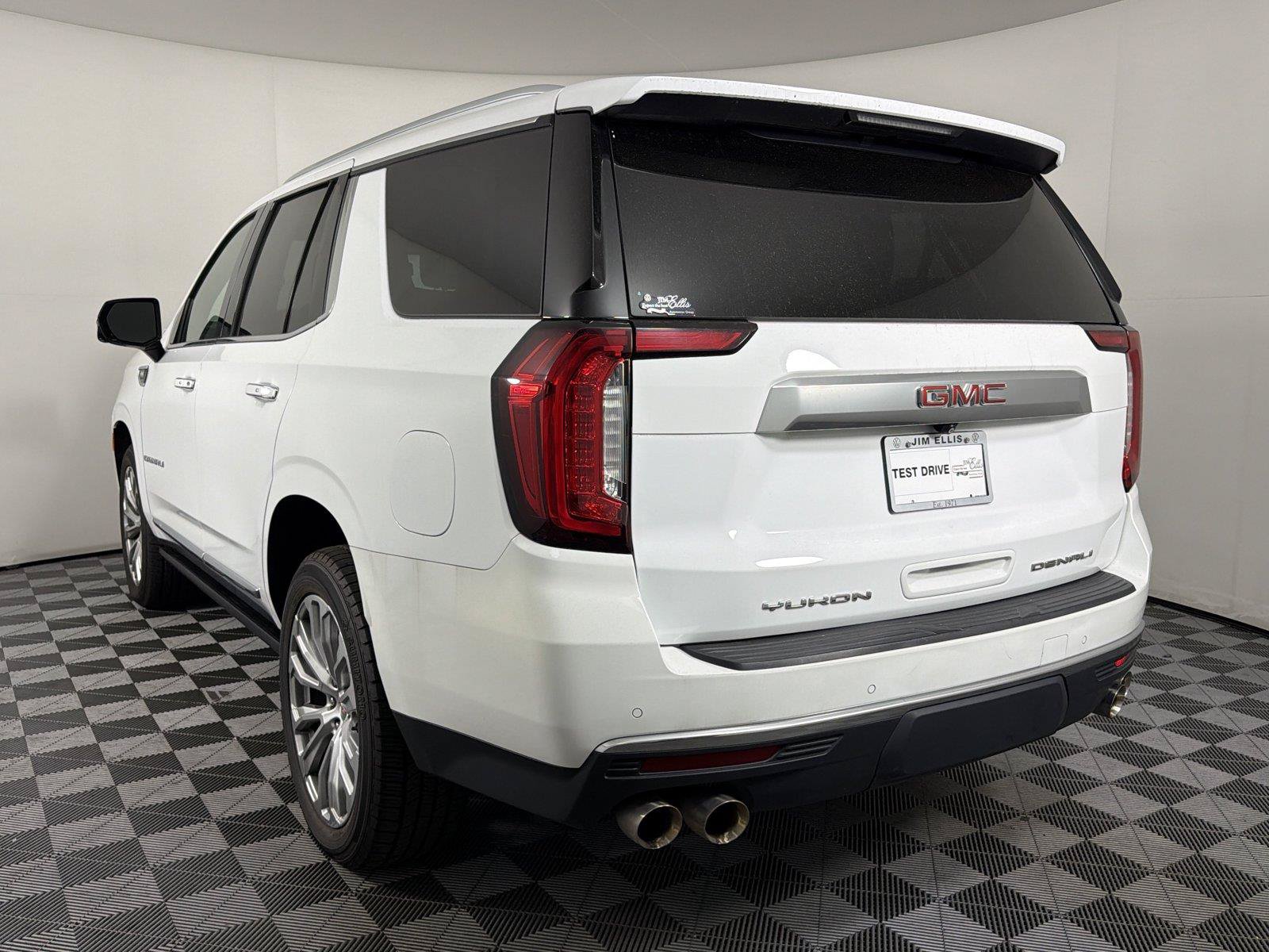 Certified 2023 GMC Yukon Denali AWD/4WD image 4
