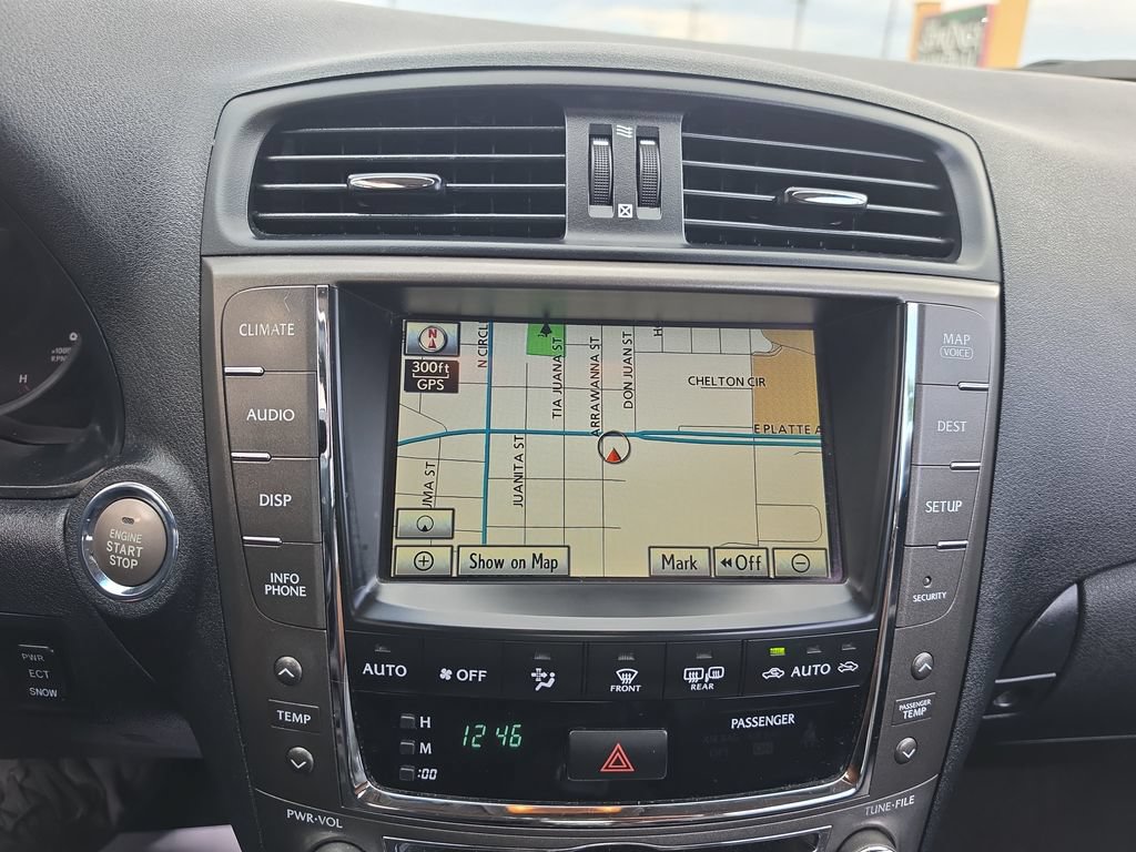 Used 2010 Lexus IS 350C w/ Luxury Pkg RWD image 17