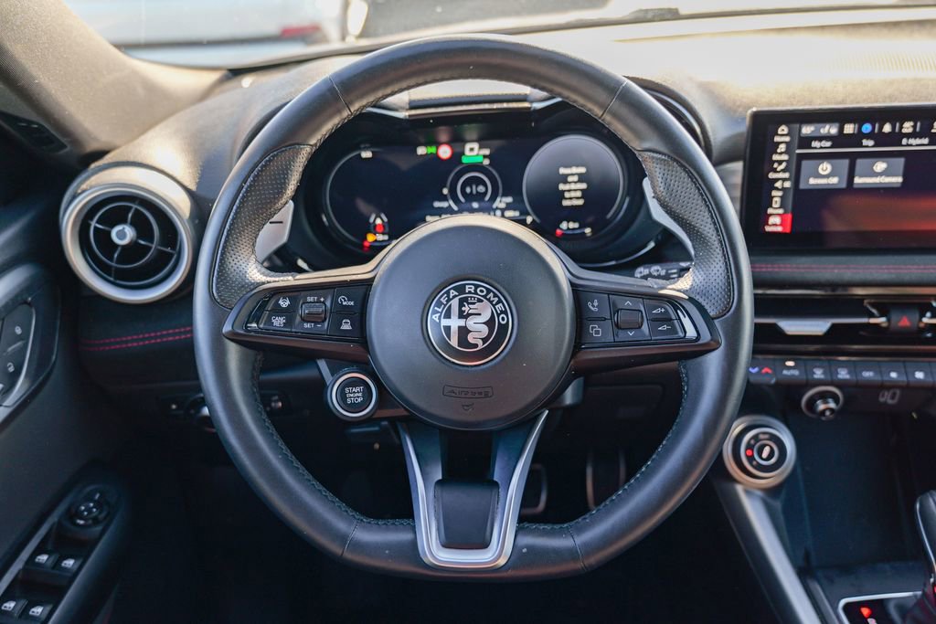Used 2024 Alfa Romeo Tonale Veloce w/ Active Assist Package image 37