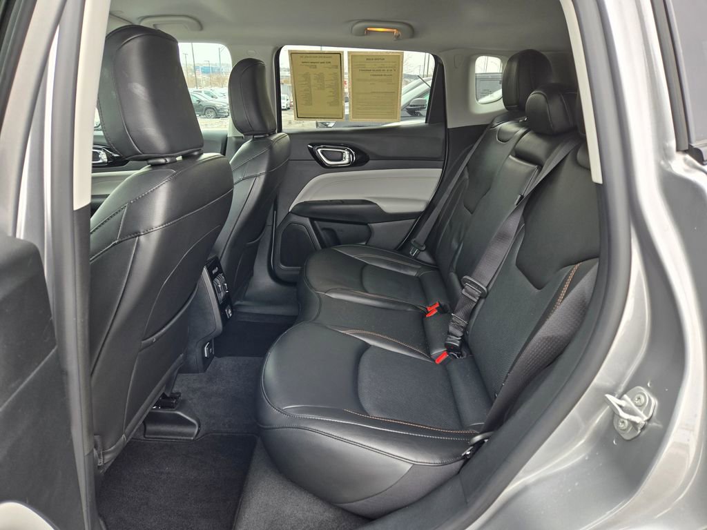 Used 2022 Jeep Compass Limited image 27