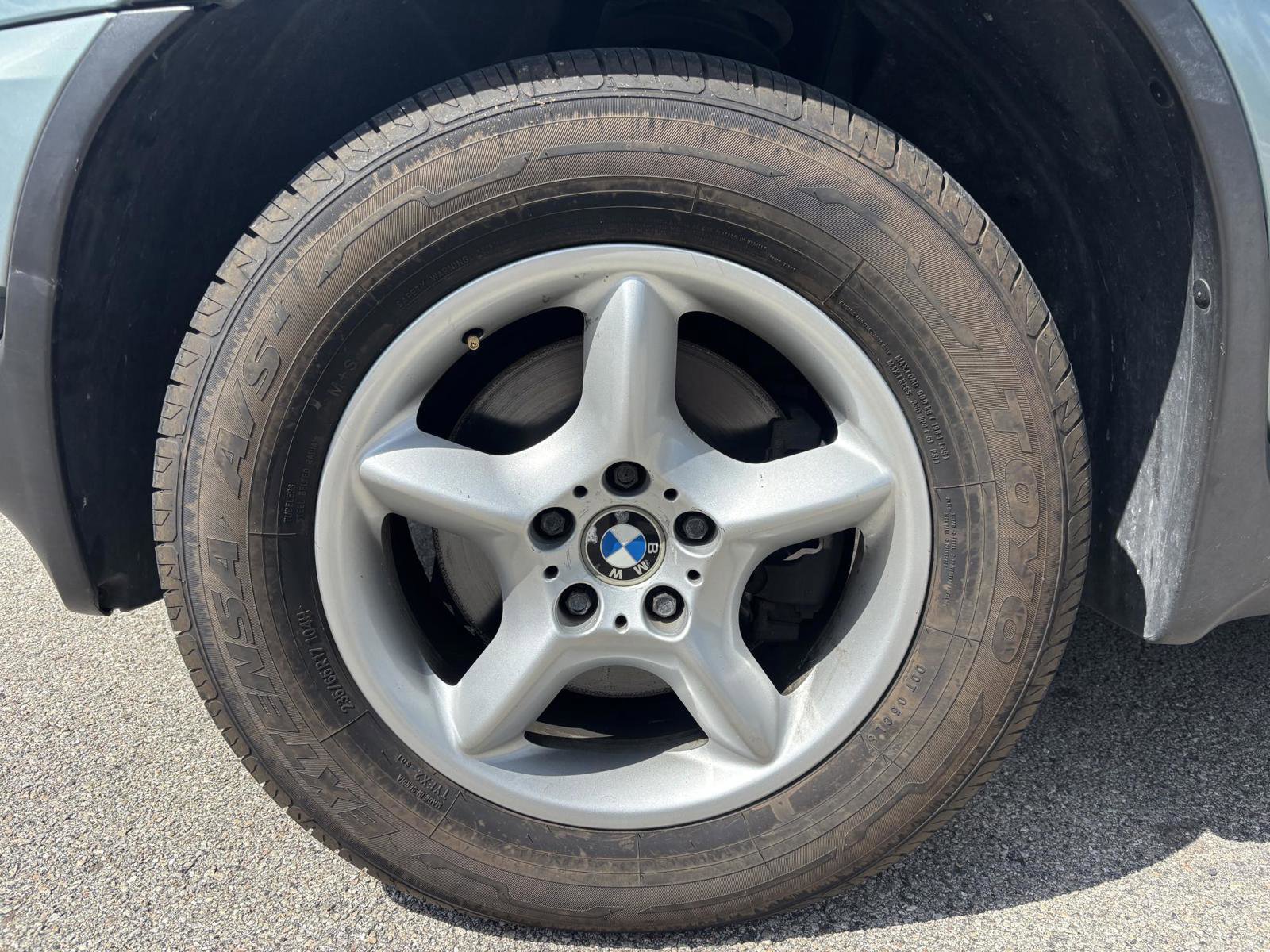 Used 2002 BMW X5 3.0i image 39