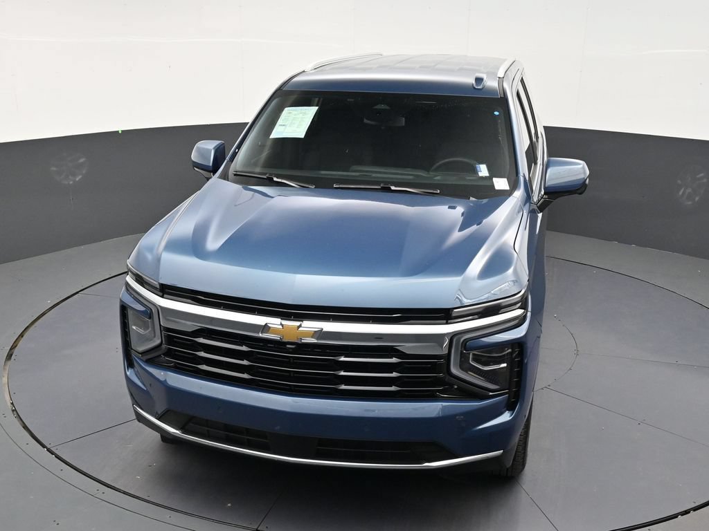 Used 2025 Chevrolet Suburban LS RWD image 21