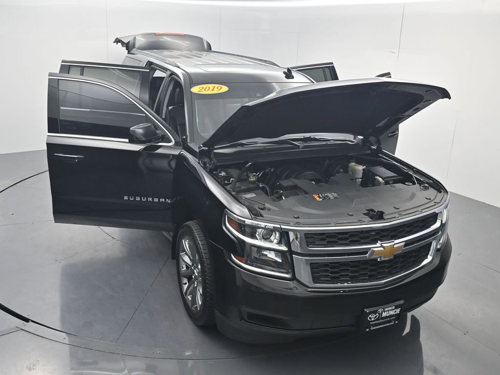 Used 2019 Chevrolet Suburban LT AWD/4WD image 64