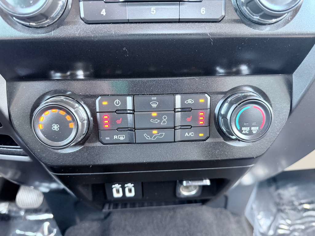 Used 2020 Ford F150 XLT w/ Equipment Group 302A Luxury AWD/4WD image 32